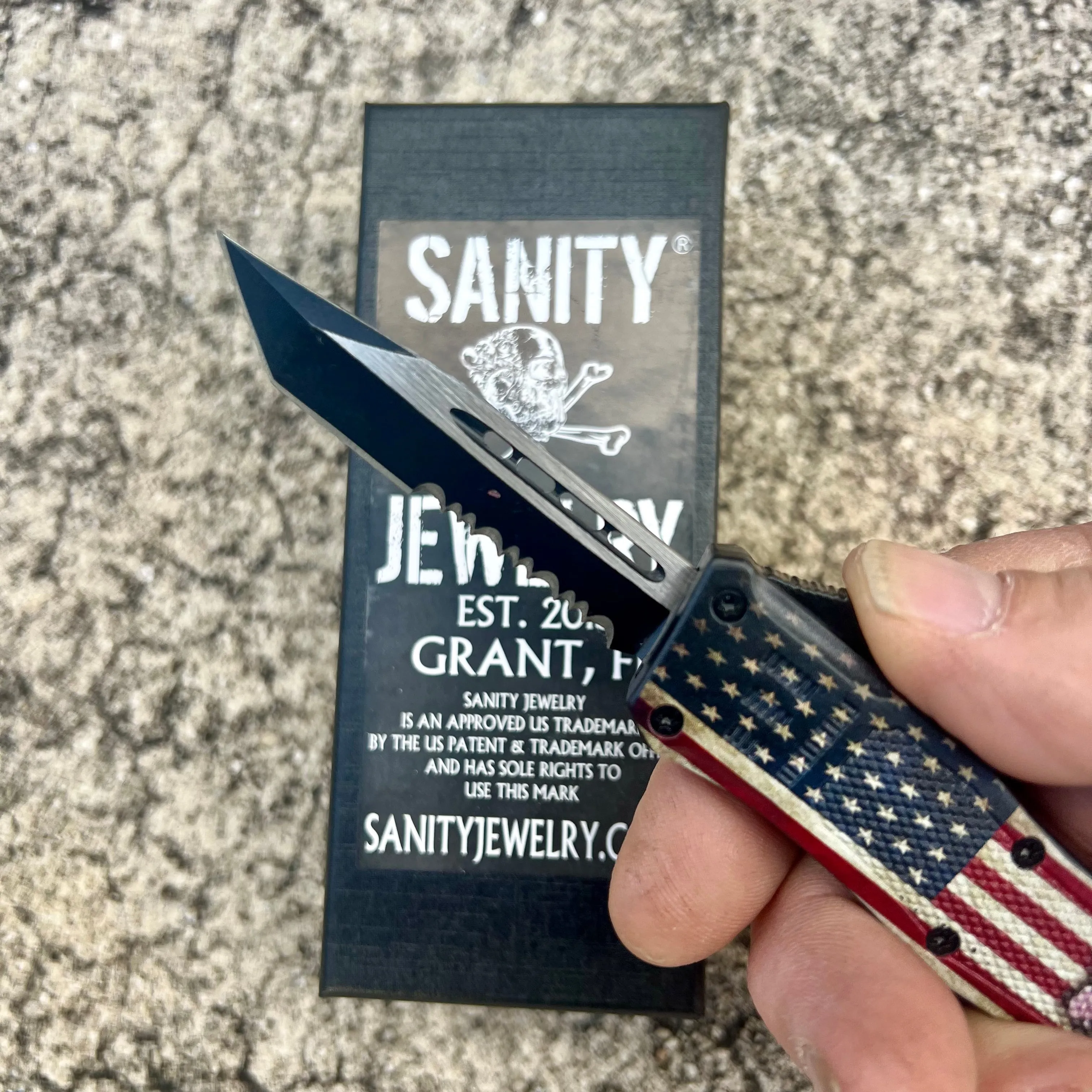 7” Frank Nitti - Tanto Skull Serrated - Small - SPUNTS