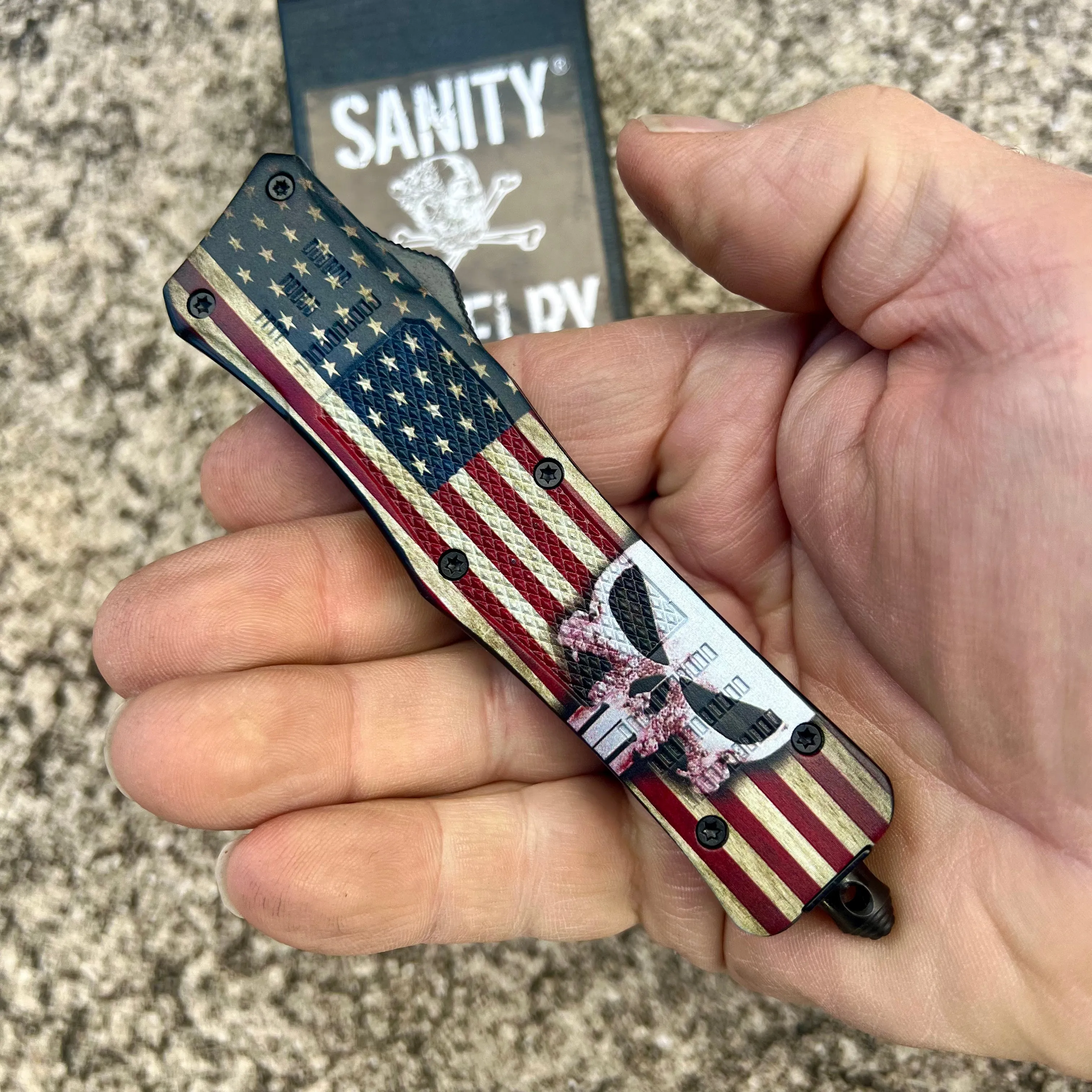 8.5” Frank Nitti - Tanto Skull Serated - Medium - MPUNTS