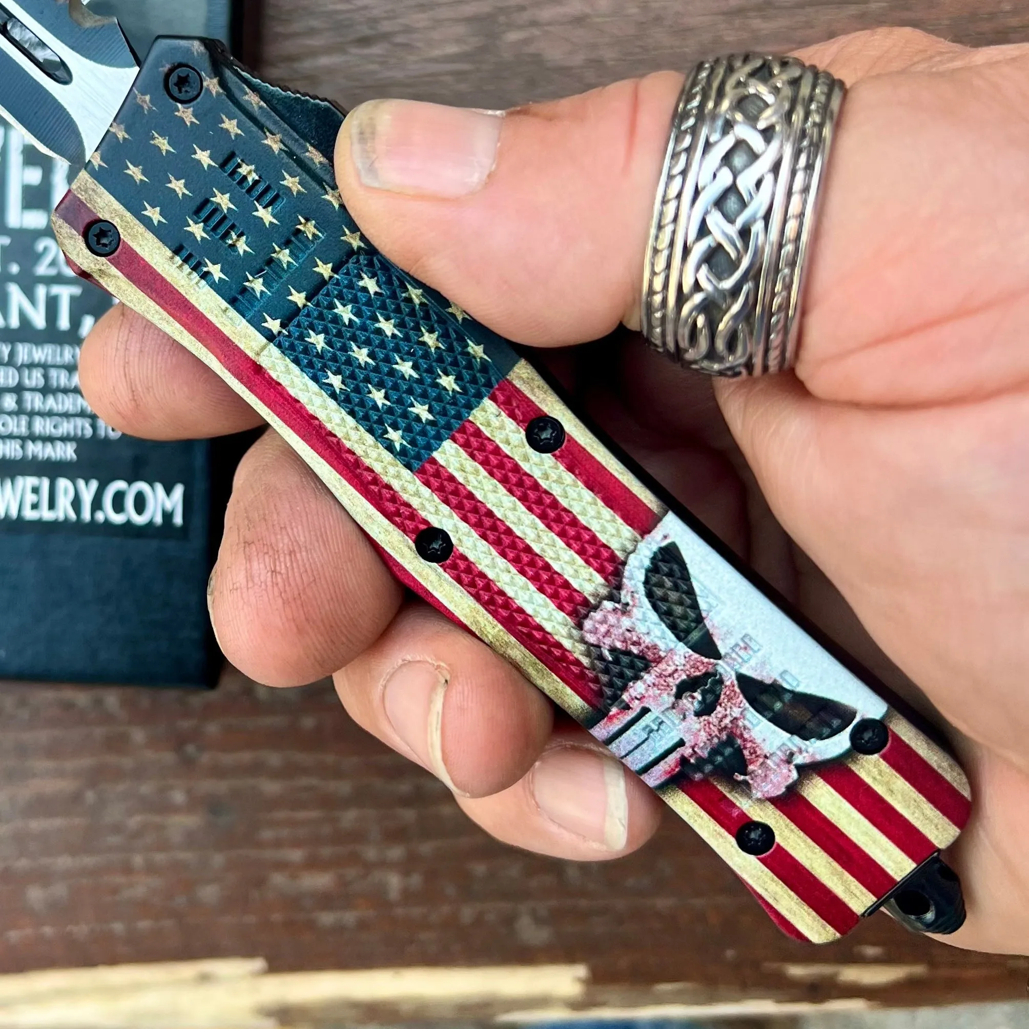 9.5” Frank Nitti - Tanto Skull Serrated - Large - LPUNTS