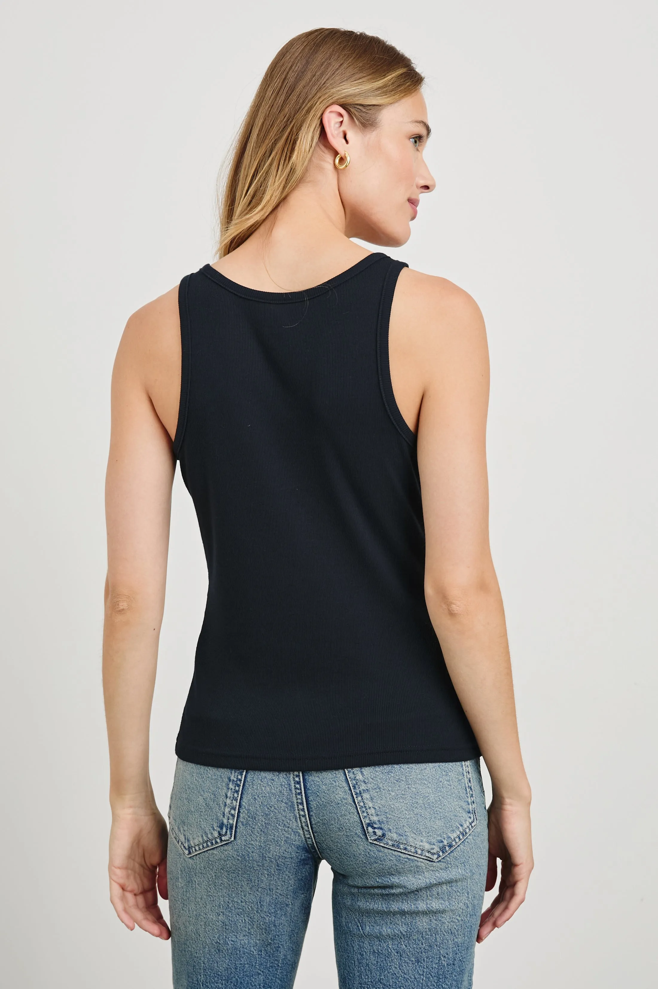 EVERYDAY TANK - BLACK