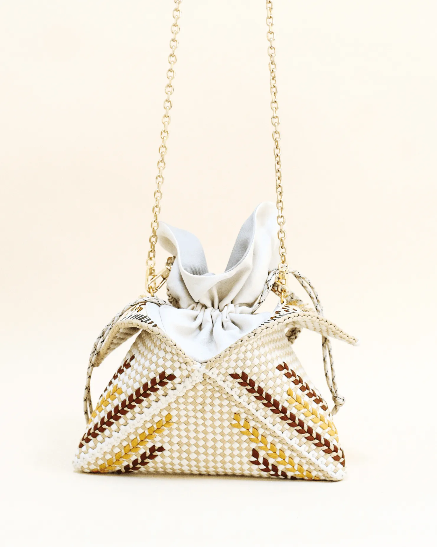 Malagos Drawstring Bag Beige