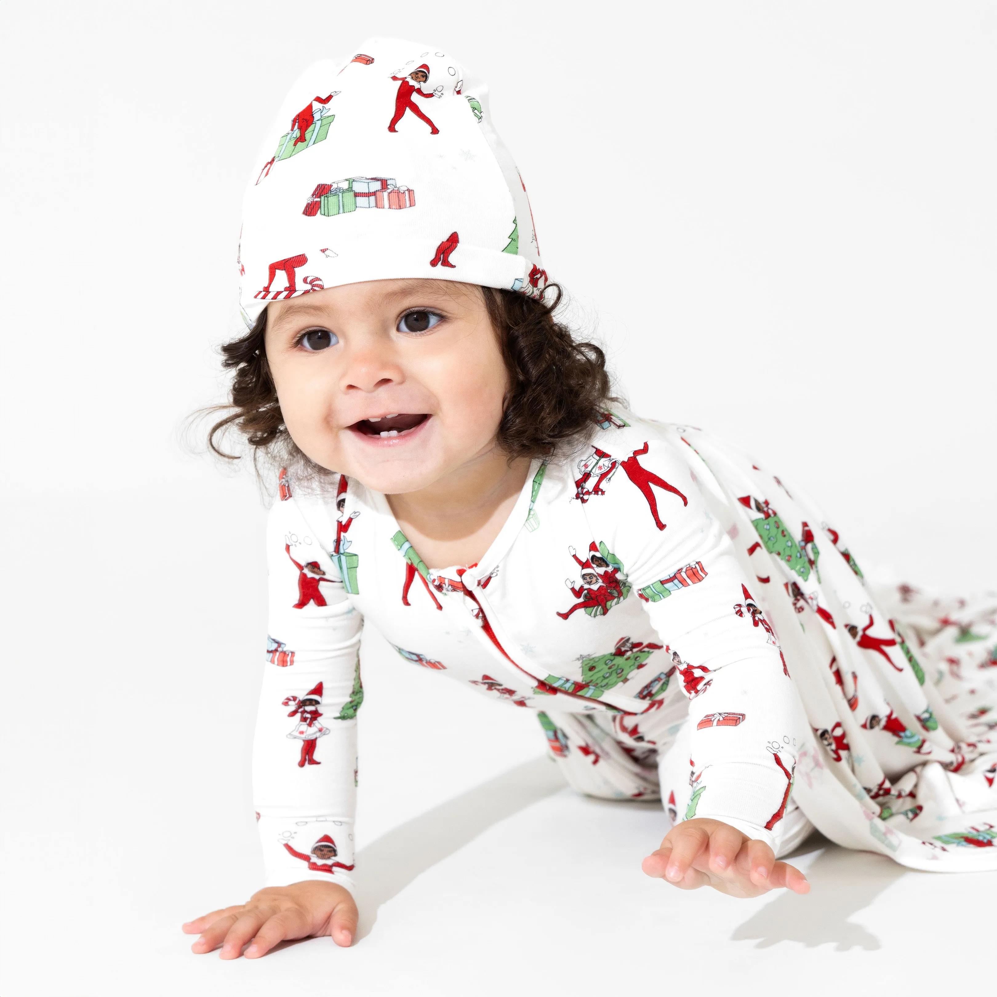The Elf On The Shelf Bamboo Swaddle & Beanie Set